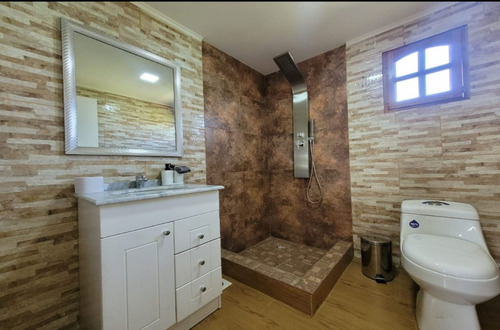 Dos Casas En Terreno De 5000m2 Chicureo
