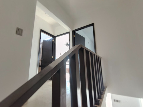 Casa En Venta En Col. Ricardo Flores Magon, Ver