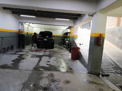 Se Alquila Edificio Comercial De 660 M2 En Santa Eduvigis