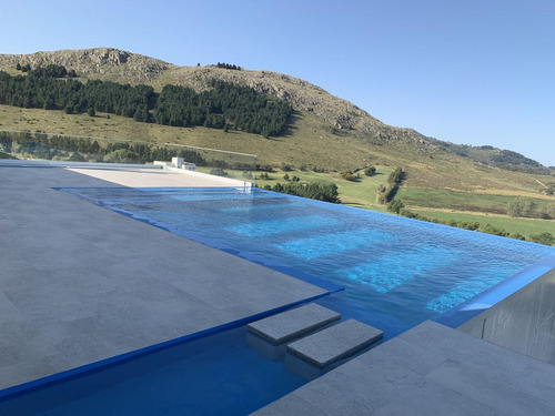 Oportunidad Venta Increíble Casa En El Valle De Tandil  Golf  Club