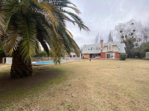 Se Vende Casa En La Parcela 9 , Nogales Comuna De Machalí