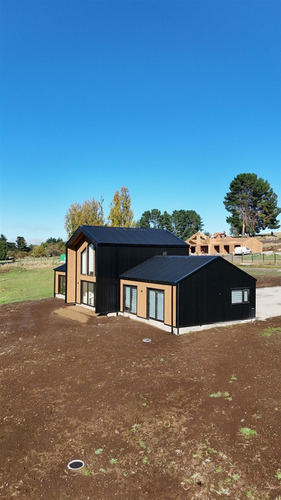 Casa En Venta De 4 Dorm. En Puerto Varas