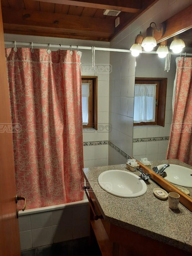 Turístico Cabaña En Venta Ubicado En Centro, San Martin De Los Andes, Patagonia