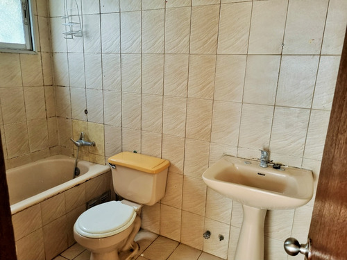 Casa En Primo De Rivera, Metro Santiago De Bueras