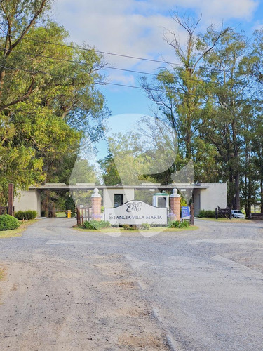 Lote De 1997,83 M2 Se Encuentra En El Barrio Arroyito Listo Para Venderse! En Villa Maria