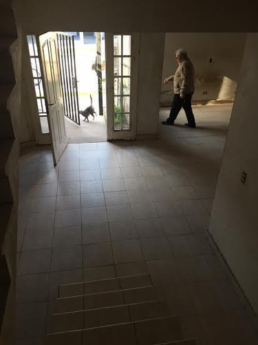 Imagen 10 de 22 de Casa En Venta 8 Ambientes Garin