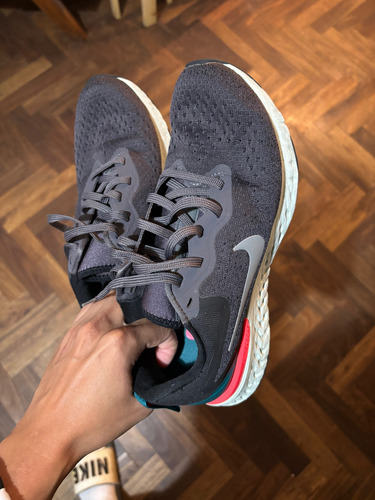 Zapatillas Running React 37.5 (Usado)