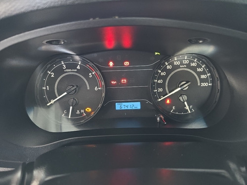 Toyota Hilux 2.8 D-4D TURBO DIESEL CS 4X4 MANUAL