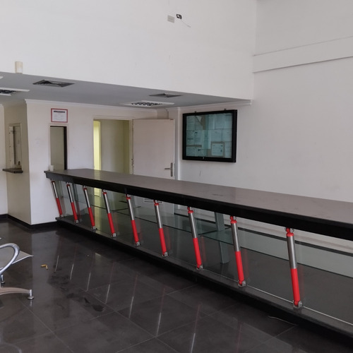 Edificio O Local Comercial En El Sector Amparo