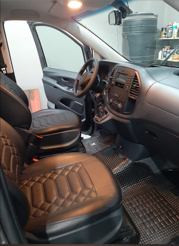 Imagen 12 de 16 de Mercedes-benz Vito 2018 1.6 111 Cdi Furgon Mixto Aa 114cv