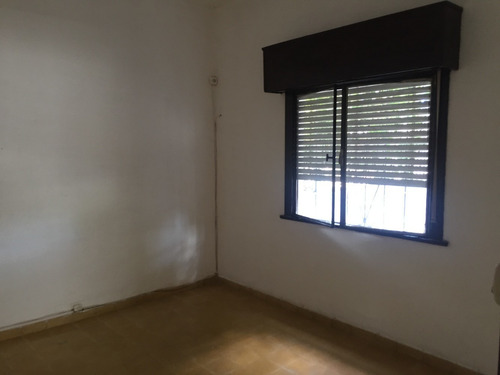 3 Casas De Dos Dormitorios ( 3) Venta Cerrito