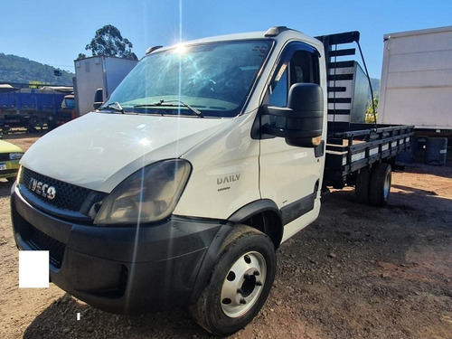 Imagem 4 de 7 de Iveco Daily 70c17 Cs 2013 !!! Com Baixo Km