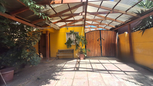 Casa En Venta De 3 Dorm. En Lampa
