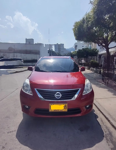 Nissan Versa 1.6 Advance