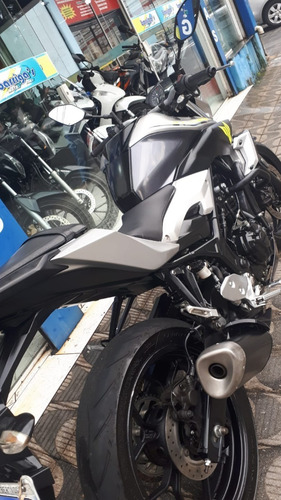 Imagem 4 de 12 de Yamaha Mt 03 321cc Abs 2018 Prata Único Dono