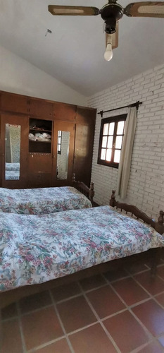 Importante Propiedad En Atlántida, 4 Dormitorios, 3 Baños, Piscina, Barbacoa