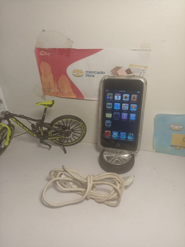 Ipod A1288 8gb Funcional Plata Con Negro (Usado)