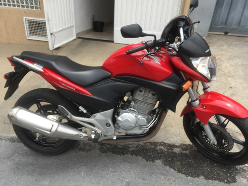 Cb 300 R Vermelha Impecável Com Baixa Quilometragem!