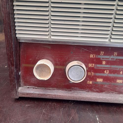 Imagem 4 de 8 de Rádio Antigo Philips Madeira Funcionando. Transistor.