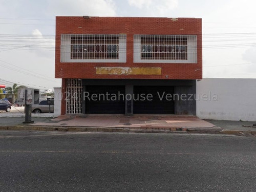 Amplio Local Comercial En Alquiler Centro - Este De Barquisimeto. Carrera 19 / 24-17040 As-f