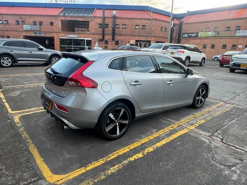 Volvo V40 2.0 T4 Drive-e R-design