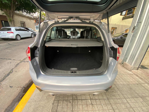 Imagen 8 de 13 de Ford Kuga 2.5 Trend Mt 4x4 (ku01/ku04) /// 2011 - 128.000km