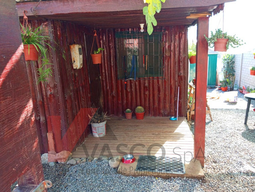 Acogedora Casa A Pasos De La Playa, En La Comuna De El Tabo