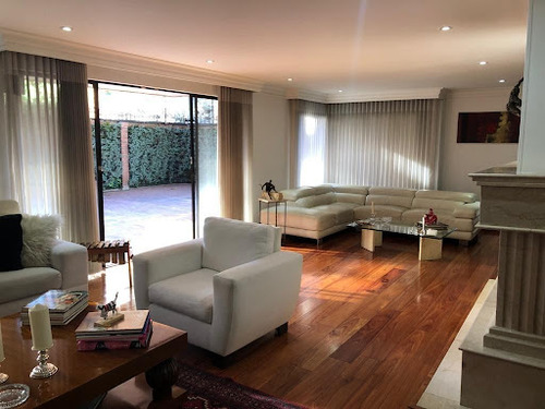 Apartamento En Venta La Carolina 589-2018