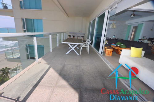 Imagen 7 de 30 de Cad Ocean Front 803. Terraza Con Vista Frontal Al Mar