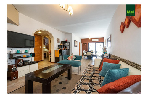 Imagen 7 de 30 de Impecable Casa Con Jardín Y Pileta