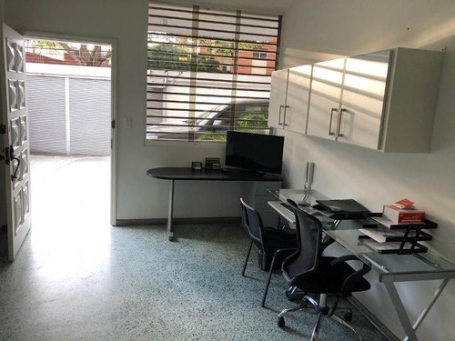 Alquiler De Oficina En El Pedregal Jlrp Mls 25-21820