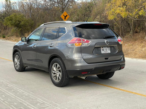 Nissan X-Trail 2.5 Advance 3 Row Mt