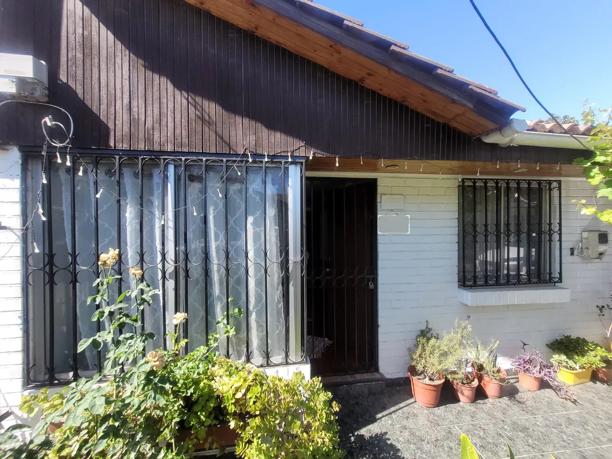 Imagen 2 de 17 de Casa En Venta En Metro Las Parcelas Maipú