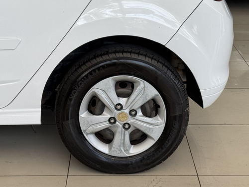 Chevrolet Onix ONIX HATCH LT 1.0 8V FlexPower 5p Mec.