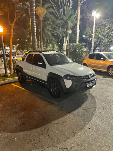 Imagem 2 de 6 de Fiat Strada 2019 1.8 16v Adventure Cab. Dupla Flex 3p