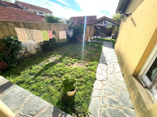 Casa En Venta En Los Troncos