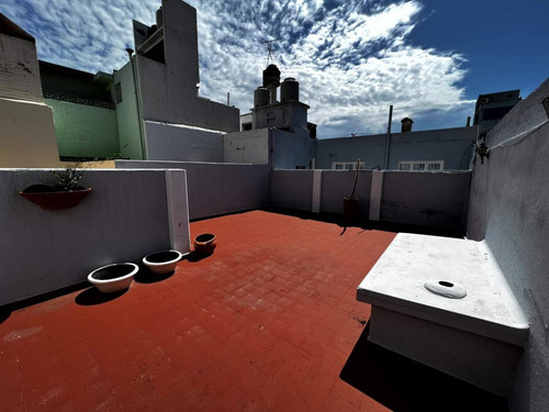 Casa De 6 Dormitorios En Cofico - Excelente Ubicación