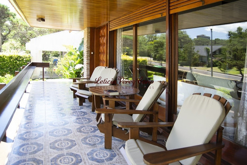 Casa En Venta En Playa Mansa, Punta Del Este, 4 Dormitorios- Ref: 19301