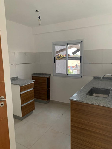 Imagen 2 de 10 de En Alquiler En En Martin Coronado Hermoso Departamento A Estrenar De 2 Ambientes Con Balcon Corrido 2do Piso Al Frente; Con Espacio Cochera Descubierta; No Se Permiten Animales. F: 9192