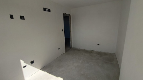 Imagem 16 de 30 de Apartamento 2 Dormitórios - Prédio Frente Mar- Entrada 95 Mil - Aml179