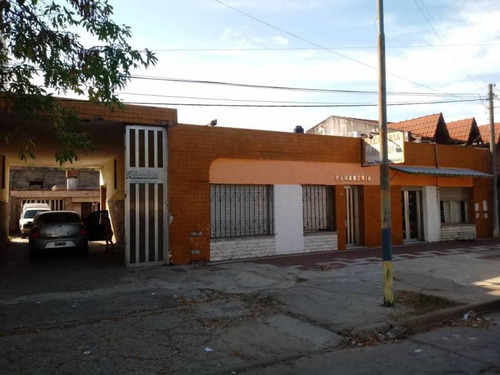 Casa Con Local Comercial | 2 Dormitorios | Cochera | Capitán Bermúdez | Barrio Villa Del Prado