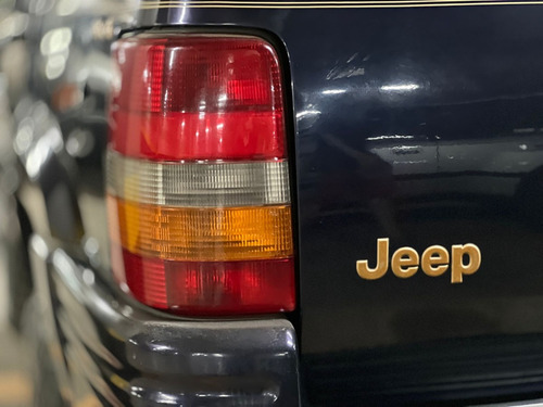 Jeep Grand Cherokee 5.2 Limited 4x4 V8 16v Gasolina 4p Aut
