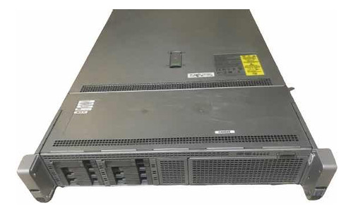 Servidor Cisco C240 M4