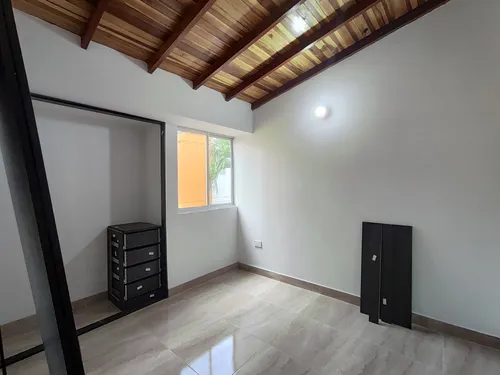 Casa En Arriendo En Lomitas. Cod A30780