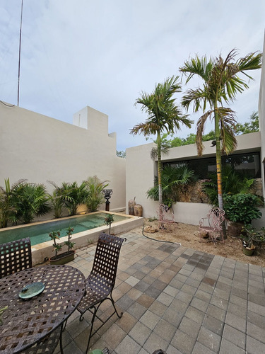 Casa De Una Planta Con Alberca Ubicada Canarias Conkal.