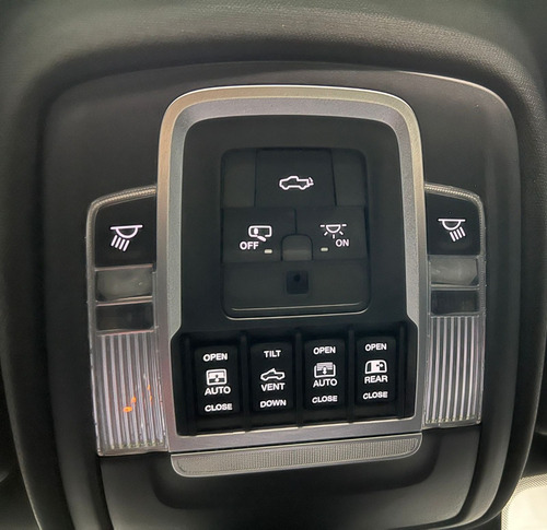 RAM Ram 1500 REBEL 5.7 HEMI CD V8 4x4 Aut.