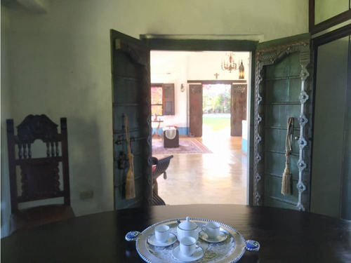 Casa En Venta De Estilo Español La Suiza San Antonio