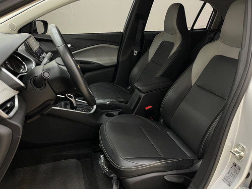 Imagem 7 de 15 de Chevrolet Onix Hatch Prem. 1.0 12v Tb Flex 5p Aut. 2020/...