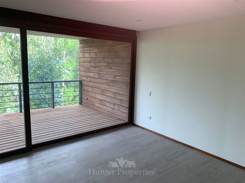 Casa En Venta De 4 Dorm. En Pichilemu