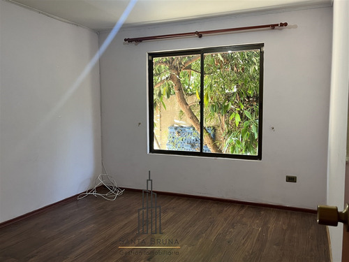 Casa En Venta De 4 Dorm. En Villa Alemana Norte